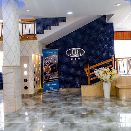 Hotel Turist Pucioasa Luaran gambar