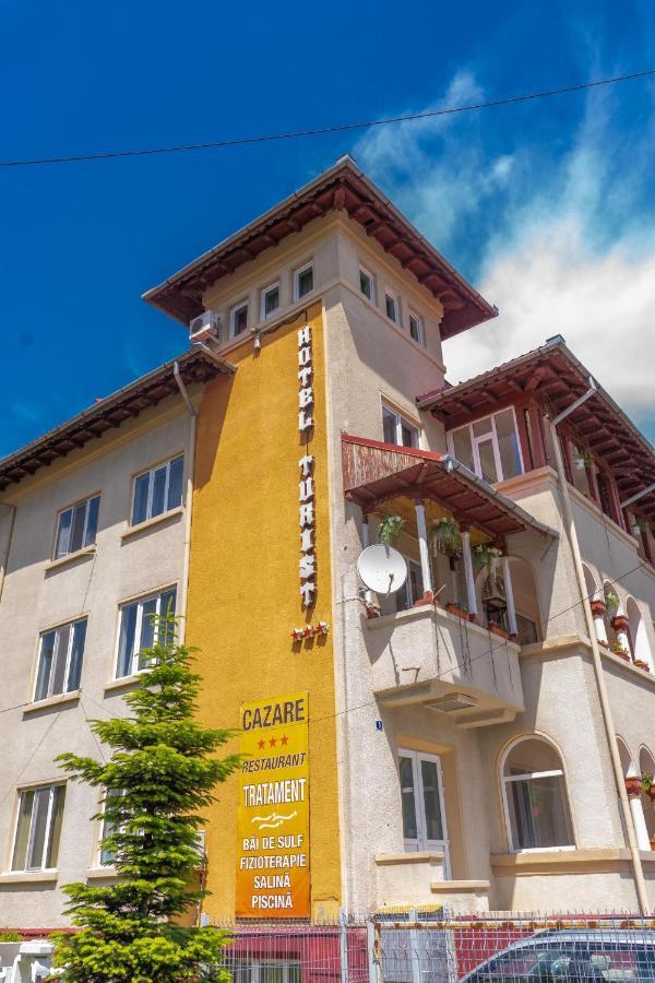 Hotel Turist Pucioasa Luaran gambar