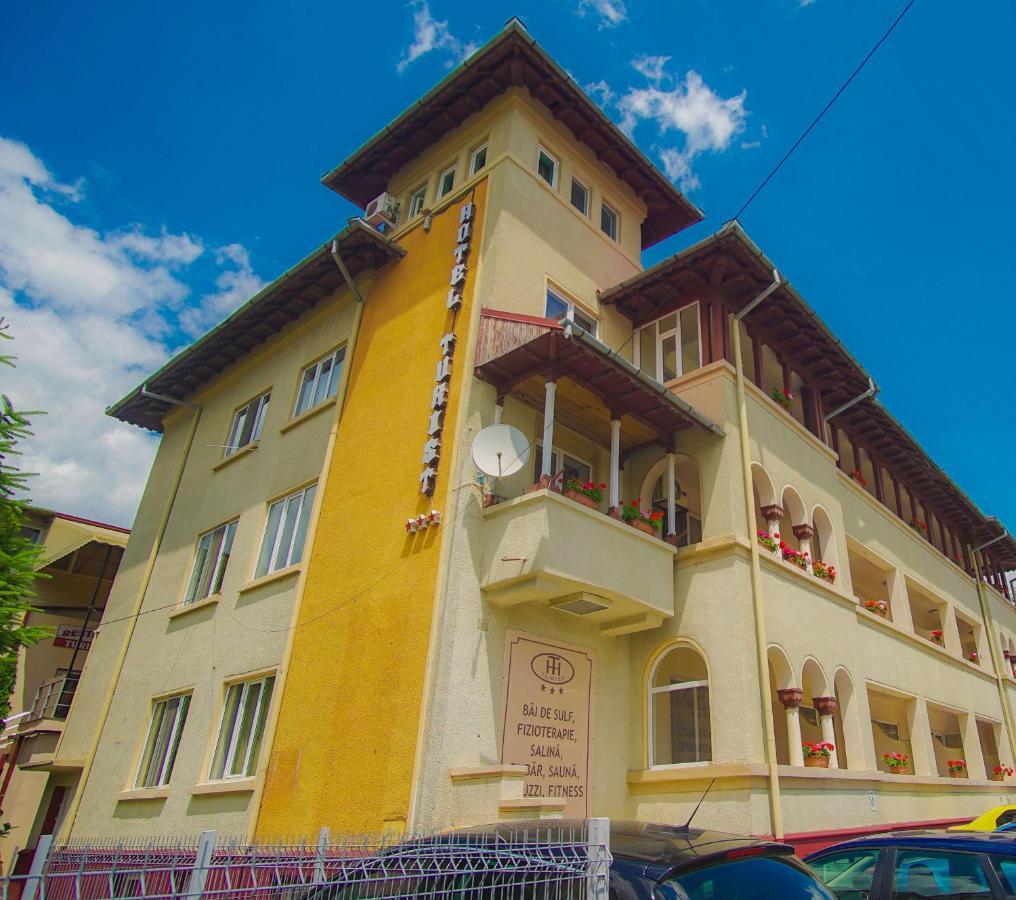 Hotel Turist Pucioasa Luaran gambar